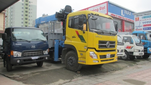 Xe tải gắn cẩu - Công Ty Cổ Phần Xuất Nhập Khẩu Ô Tô Và Xe Chuyên Dùng Việt Nam